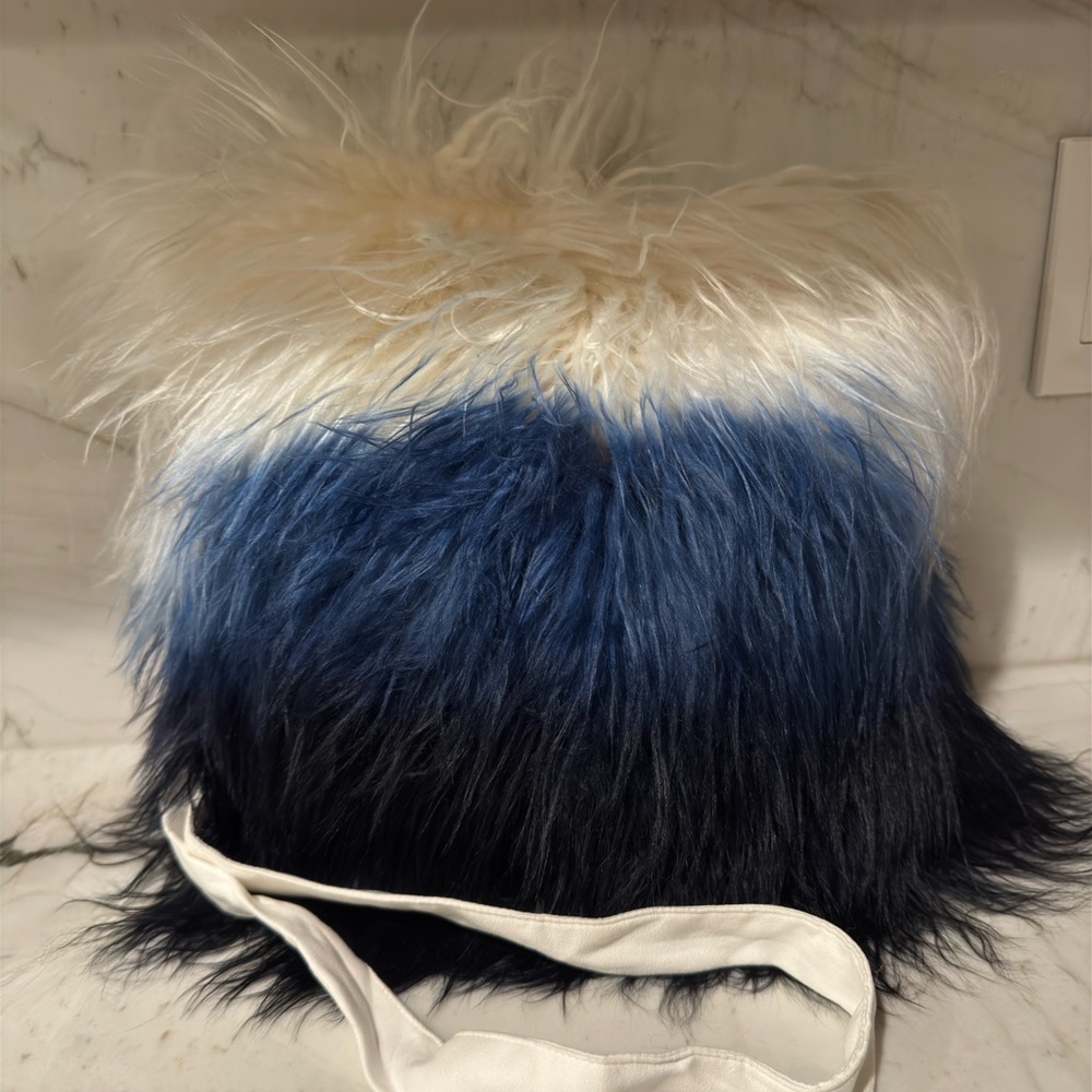 🦋 Faux Fur Cross Body Bag